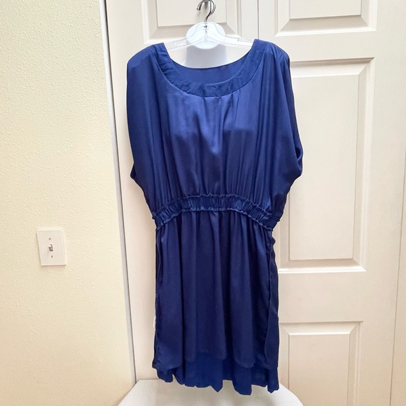 Signify dress - Picture 7 of 10